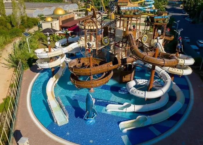 Xafira Deluxe & ألانيا