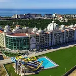 Xafira Deluxe & Готель Аланія