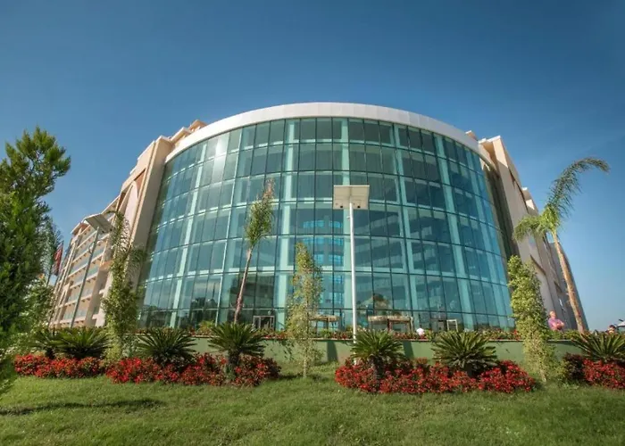 Xafira Deluxe & Hotel 5*