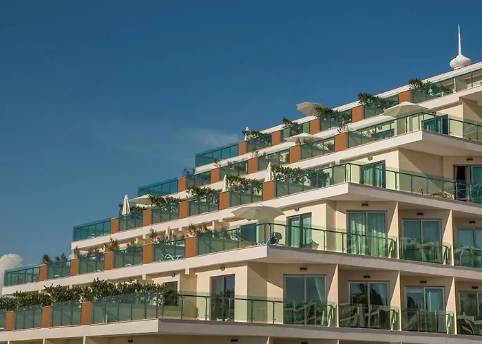 Xafira Deluxe & Hotel 5*