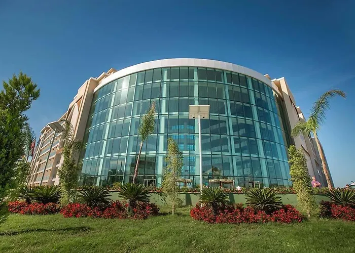 Xafira Deluxe & Hotel 5*